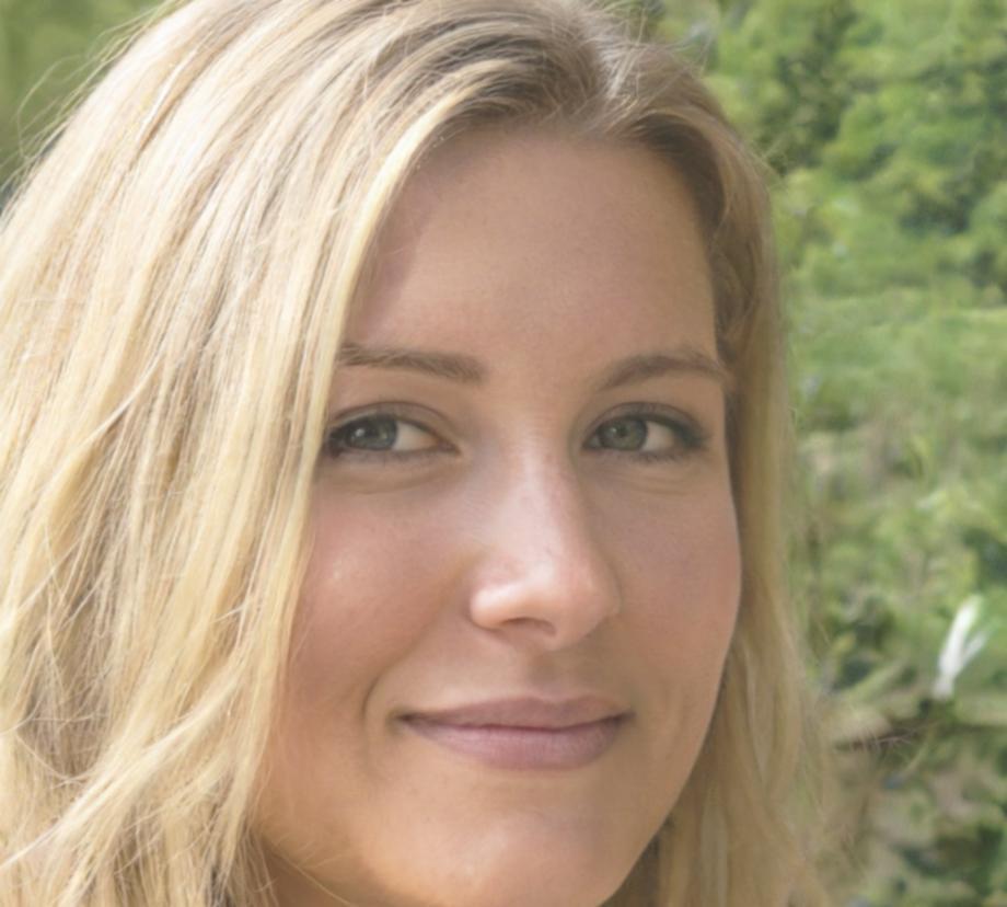Marie Dubois, Analyste Financière Senior